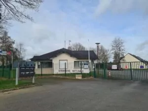 La Gendarmerie nationale est installée dans la rue de Guer et veille à l'application de la loi et à la préservation de la sécurité sur le territoire de Val d'Anast (Maure-de-Bretagne, Campel et communes voisines).