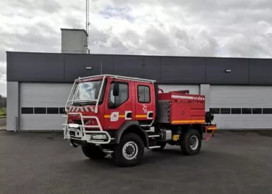 Le camion citerne de la caserne des pompiers de Val d'Anast