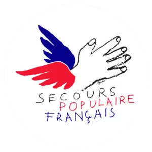 Le Secours Populaire Français possède une antenne à Val d'Anast (35330). Les habitants du territoire de Val d'Anast et ses environs peuvent bénéficier d'aide alimentaire et de sorties culturelles permises grâce à la générosité des riverains.